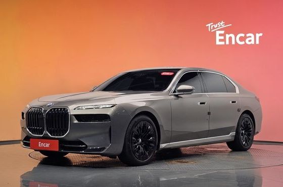 BMW 7-Series 740i sDrive Design Pure Excellence — пробег 41 835 км — фото 1 из 5