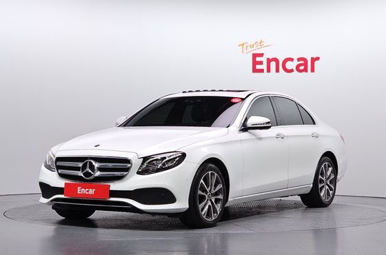 Mercedes-Benz E-Class E300 4MATIC Avnatgarde — пробег 83 724 км — фото 1 из 5