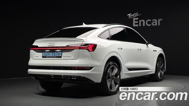 Audi e-tron 55 Quattro Sportback — пробег 30 520 км — фото 2 из 5