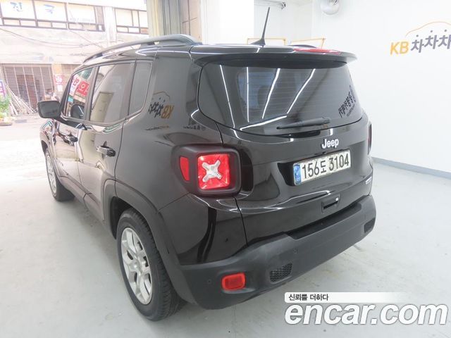 Jeep Renegade 2.4 Longitude High — пробег 60 000 км — фото 4 из 5