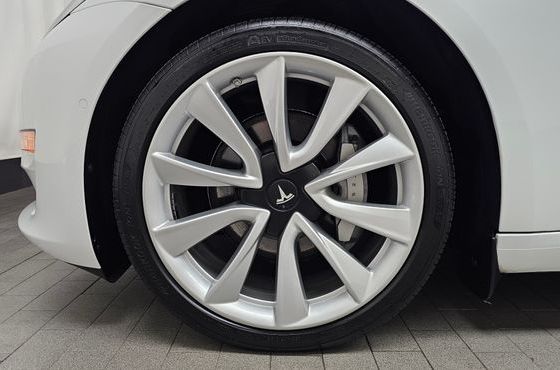 Tesla Model 3 Long Range AWD — пробег 163 088 км — фото 5 из 5