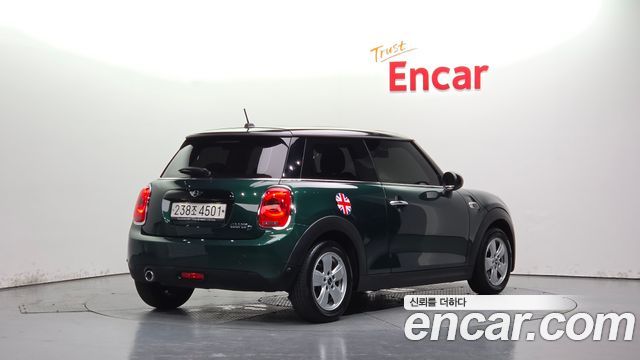 Mini Cooper Standard 3rd — пробег 81 086 км — фото 2 из 5