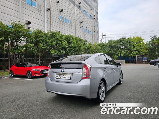 Toyota Prius из Кореи Encar