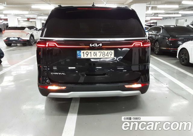 Kia Carnival Gasoline 9-Seater Prestige — пробег 126 239 км — фото 3 из 5