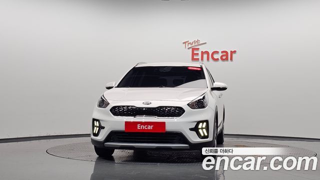 Kia Niro 1.6 HEV Luxury — пробег 32 422 км — фото 3 из 5