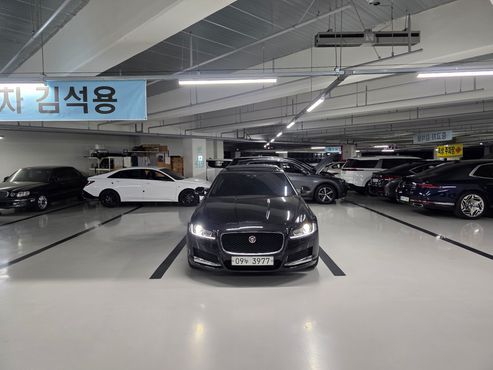 Jaguar XF 20d Prestige — пробег 63 000 км — фото 1 из 5