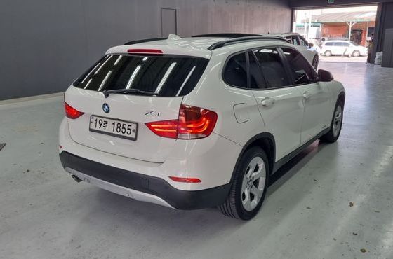 BMW X1 xDrive 18d — пробег 136 000 км — фото 2 из 5