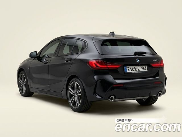BMW 1-Series 120i M Sports — пробег 14 758 км — фото 3 из 5