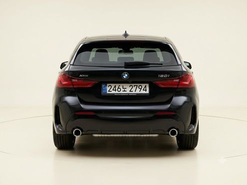 BMW 1-Series 120i M Sports — пробег 14 758 км — фото 4 из 5