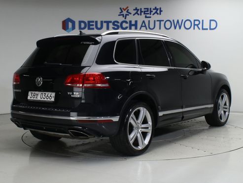 Volkswagen Touareg V6 3.0 TDI R-Line 7P5 — пробег 109 463 км — фото 2 из 5