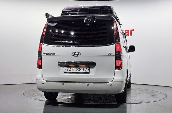 Hyundai Starex 12-Seater Wagon CVX Luxury — пробег 79 979 км — фото 4 из 5