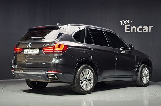 BMW X5 xDrive 30d — пробег 84 404 км — фото 2 из 5