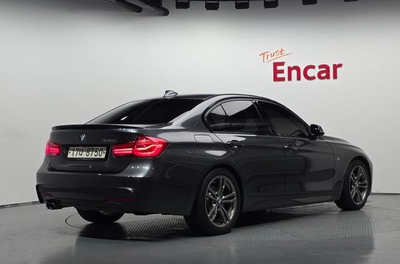 BMW 3-Series 330i M Sport — пробег 94 528 км — фото 2 из 5