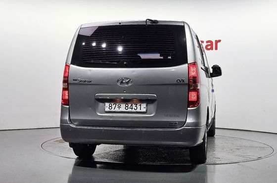 Hyundai Starex 5-Seater VAN CVX Luxury — пробег 186 646 км — фото 4 из 5