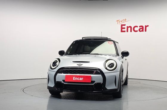Mini Cooper Classic Third Generation — пробег 12 019 км — фото 3 из 5