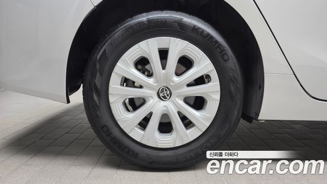 Toyota Prius 1.8 — пробег 49 687 км — фото 5 из 5
