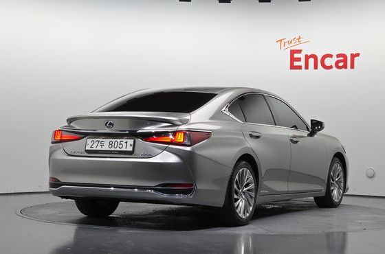 Lexus ES Executive — пробег 58 180 км — фото 2 из 5