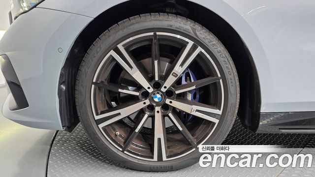 BMW 5-Series 530i xDrive M Sport — пробег 5 806 км — фото 5 из 5