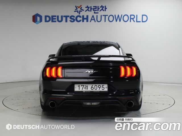 Ford Mustang Coupe — пробег 94 885 км — фото 4 из 5