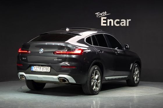 BMW X4 xDrive20i xLine — пробег 44 784 км — фото 2 из 5