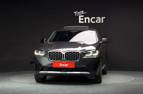BMW X4 xDrive20i xLine — пробег 44 784 км — фото 3 из 5