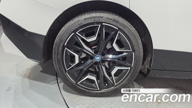 BMW iX xDrive50 Sports Plus — пробег 52 271 км — фото 5 из 5