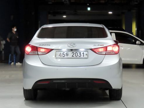 Hyundai AVANTE M16 GDI Luxury — пробег 88 000 км — фото 4 из 5