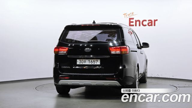 Kia Carnival из Кореи Encar