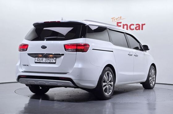 Kia Carnival 9-seater Prestige — пробег 81 580 км — фото 2 из 5