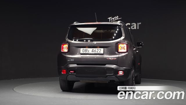 Jeep Renegade 2.0 Diesel Tailhawk AWD — пробег 111 449 км — фото 4 из 5
