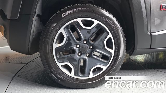 Jeep Renegade 2.0 Diesel Tailhawk AWD — пробег 111 449 км — фото 5 из 5