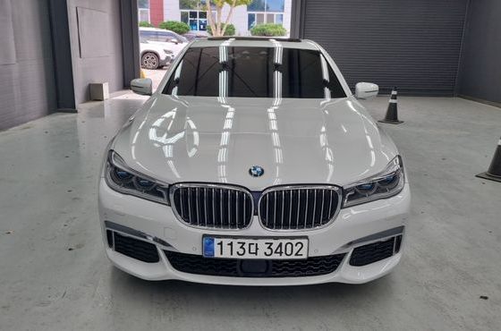 BMW 7-Series 730d xDrive M Sport — пробег 150 000 км — фото 1 из 5
