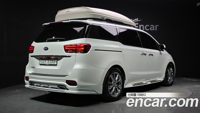 Kia Carnival 9-Seater Prstige — пробег 68 736 км — фото 2 из 5