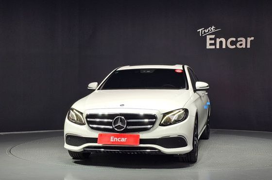 Mercedes-Benz E-Class E250 Avantgarde — пробег 16 721 км — фото 3 из 5