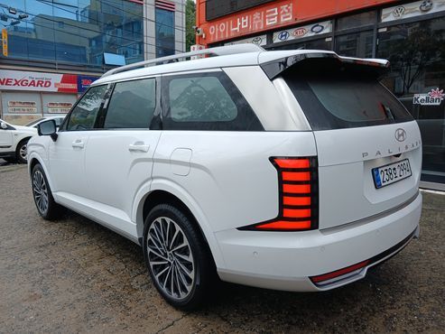 Hyundai Palisade HEV 2.5T 4WD 7-Seater Calligraphy — пробег 632 км — фото 4 из 5