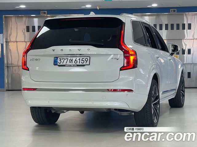 Volvo XC90 T8 Ultra Bright Hybrid — пробег 7 671 км — фото 2 из 5