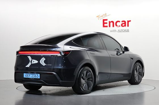 Tesla Model Y Premium Long Range AWD — пробег 8 019 км — фото 2 из 5