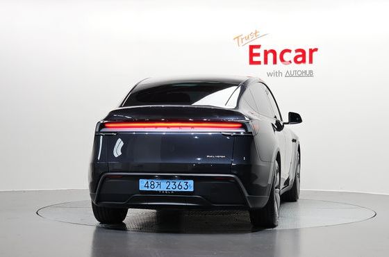 Tesla Model Y Premium Long Range AWD — пробег 8 019 км — фото 4 из 5