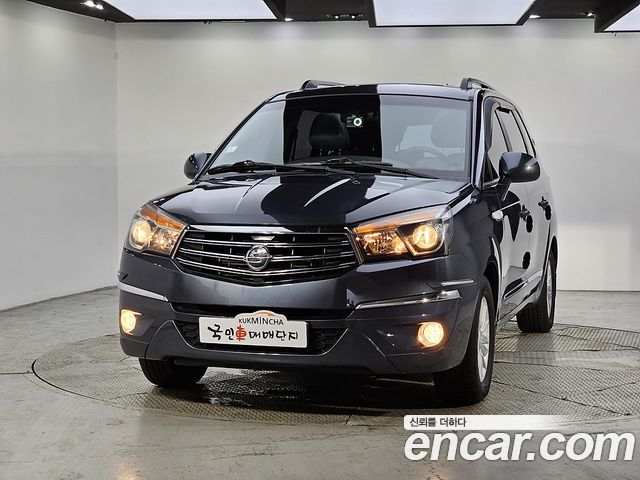 Ssangyong KORANDO 2WD LT 9-seater — пробег 158 767 км — фото 2 из 5