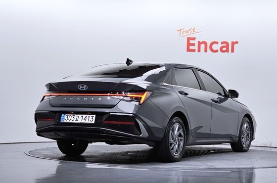 Hyundai AVANTE 1.6 Inspiration — пробег 57 470 км — фото 2 из 5