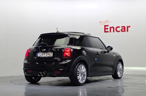 Mini Cooper Standard 3rd — пробег 115 546 км — фото 2 из 5
