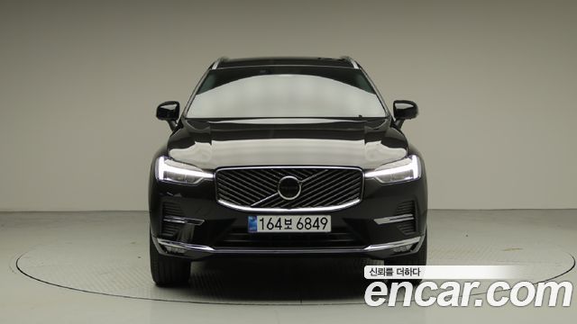 Volvo XC60 B5 Ultra Bright Air Sus — пробег 4 060 км — фото 2 из 5