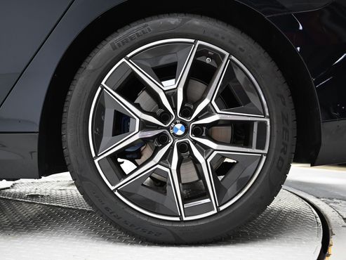 BMW 5-Series 520i M Sport — пробег 15 428 км — фото 5 из 5