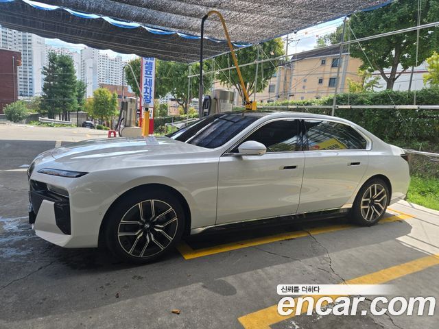 BMW i7 из Кореи Encar