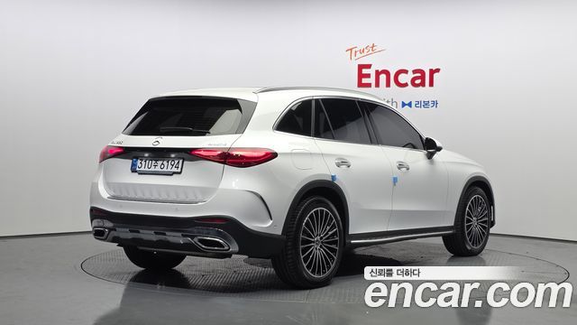 Mercedes-Benz GLC-Class GLC300 4MATIC AMG Line — пробег 12 596 км — фото 2 из 5