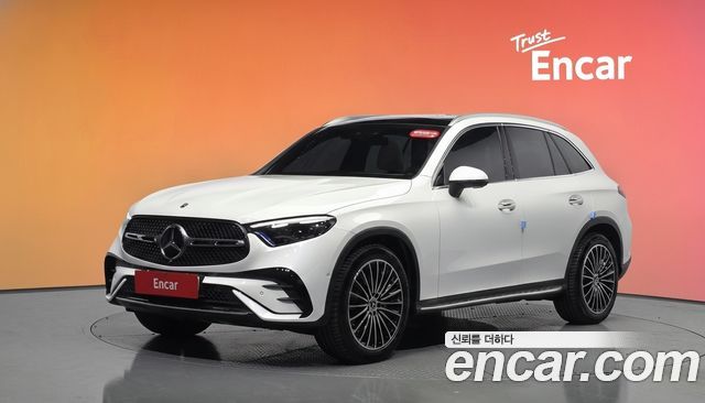 Mercedes-Benz GLC-Class GLC300 4MATIC AMG Line — пробег 12 596 км — фото 1 из 5