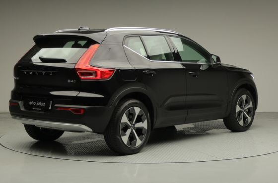 Volvo XC40 B4 Ultra Dark — пробег 107 км — фото 2 из 5