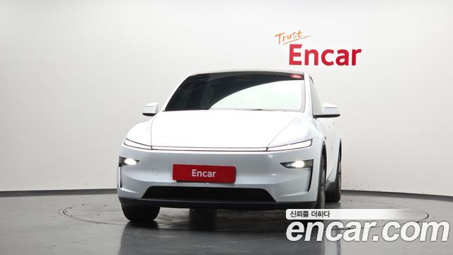 Tesla Model Y Premium RWD — пробег 4 936 км — фото 3 из 5