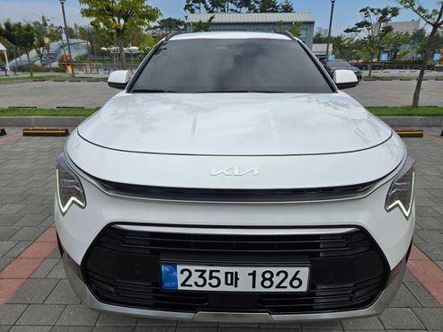Kia Niro Signature — пробег 24 652 км — фото 3 из 5