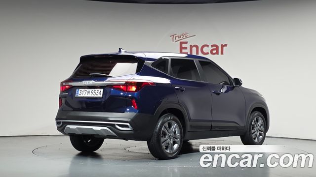 Kia Seltos из Кореи Encar